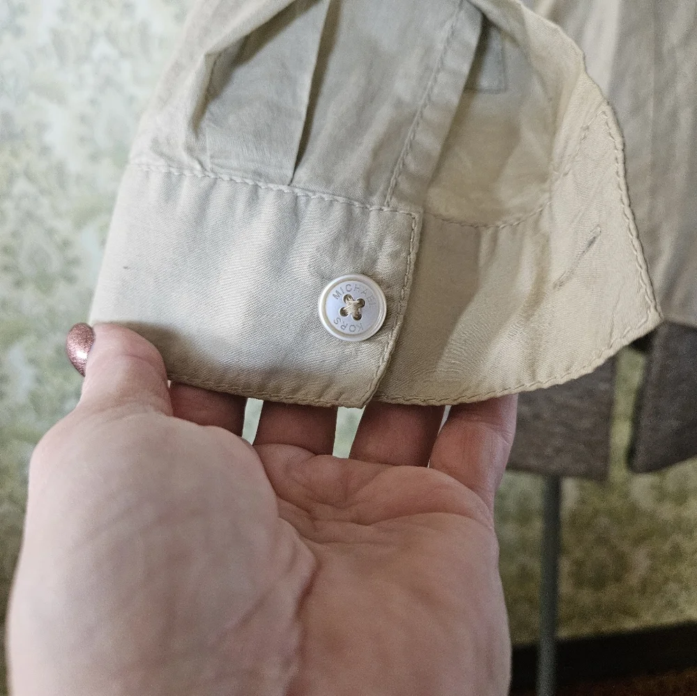 Michael Kors Small blouse with tie-belt - Picture 7 of 13